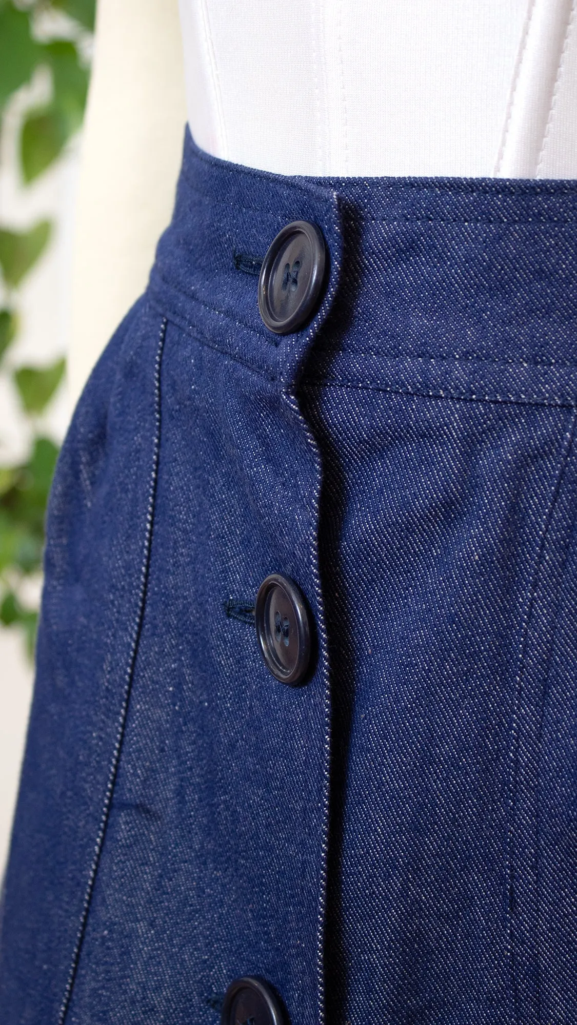 1970s Denim Button Down Skirt | small