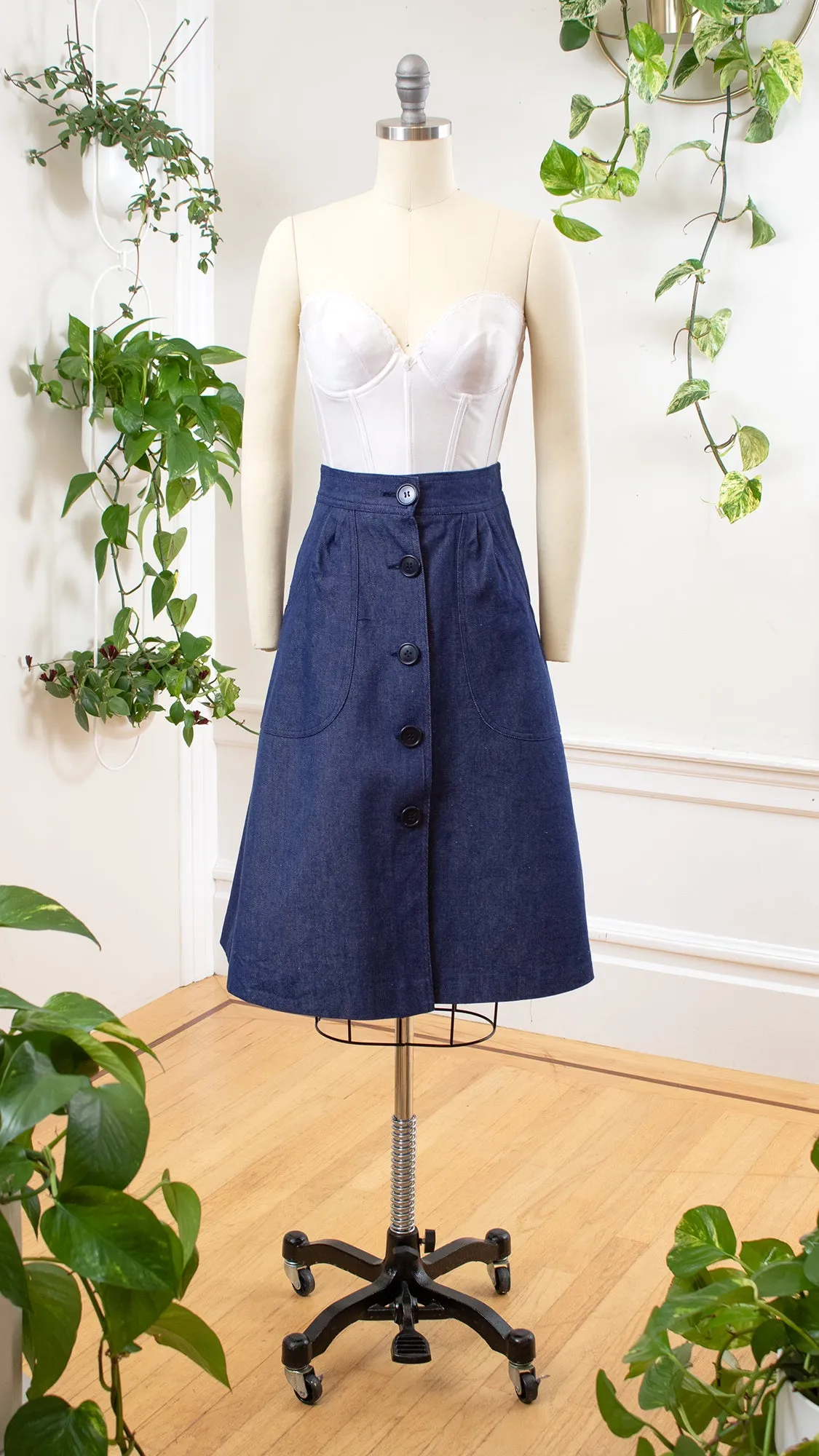 1970s Denim Button Down Skirt | small