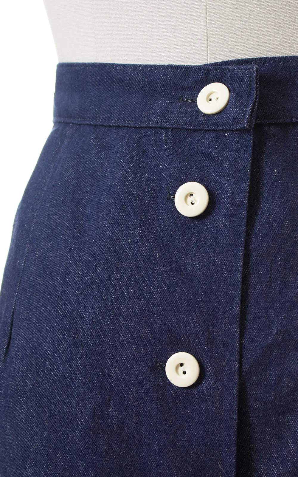 1970s Floral Embroidered Denim Skirt with Pockets | small/medium
