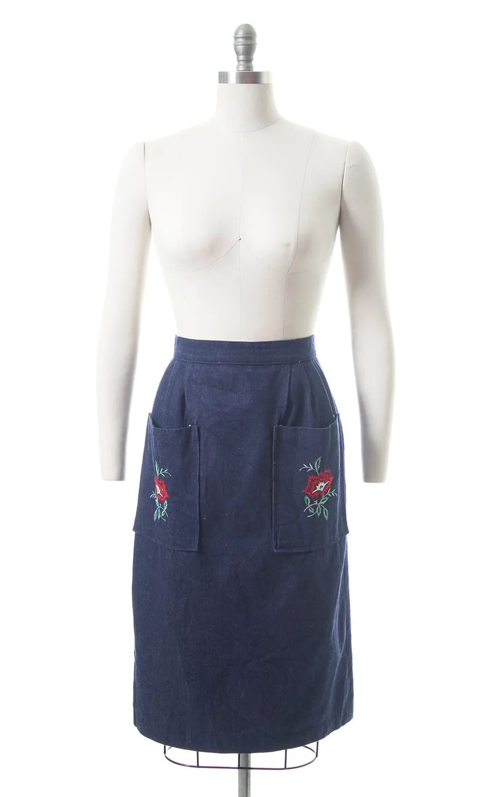 1970s Floral Embroidered Denim Skirt with Pockets | small/medium