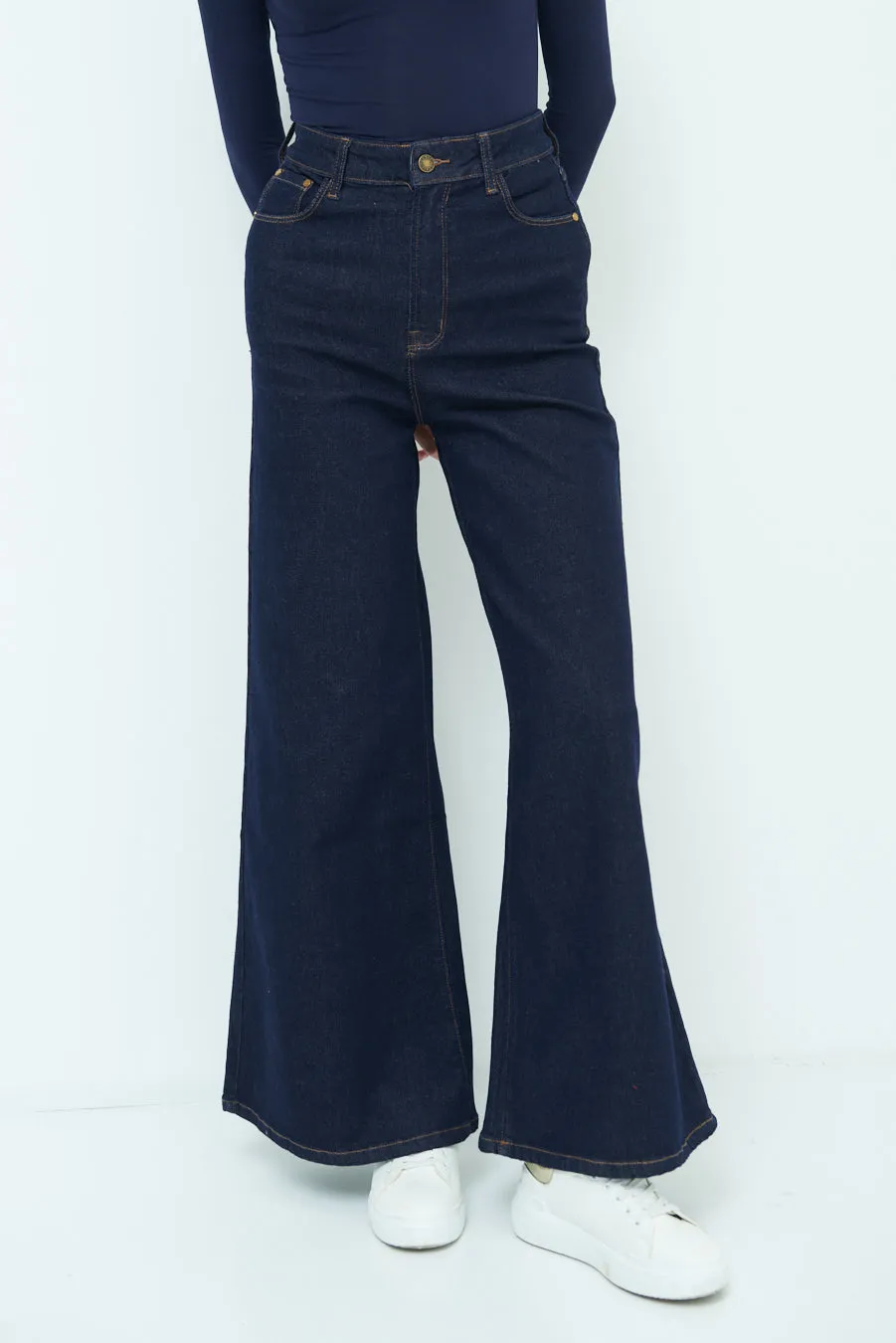 Trendy high-waist flared jeans wholesale