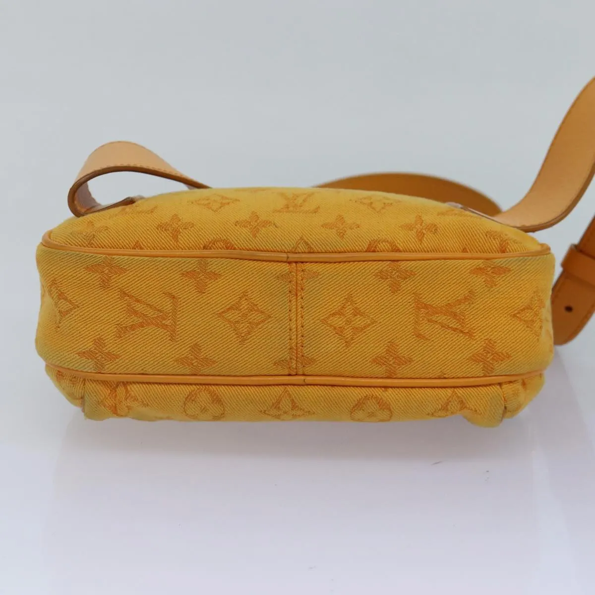 Trendy Inspired Louis Vuitton Monogram Denim Bum Bagoutdoor Waist Bag Yellow M44623 Auth 88743